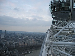 070 Dans London Eye Wheel
